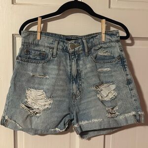 Aero High Rise Curvy Mom Short Denim Jean Distressed Size 4 Light Wash